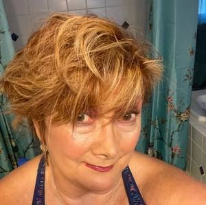 Meet your Posher, Debra